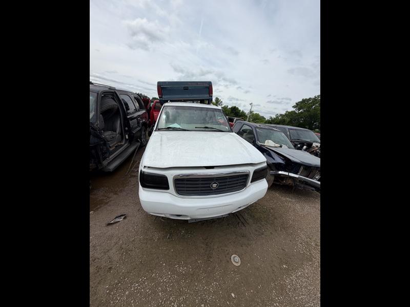 Cadillac Escalade 4WD 2000