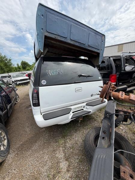 Cadillac Escalade 4WD 2000