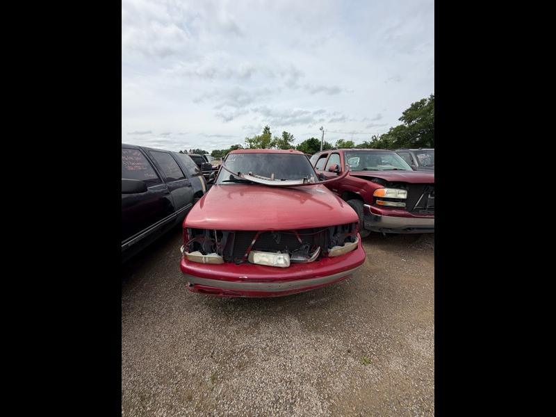 Chevrolet Tahoe 2WD 2005