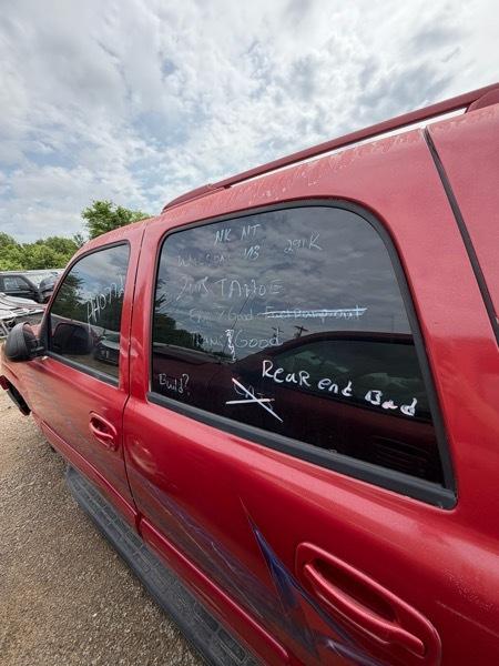 Chevrolet Tahoe 2WD 2005