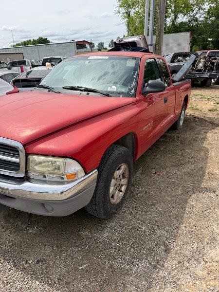 Dodge Dakota Club Cab 2WD 2001