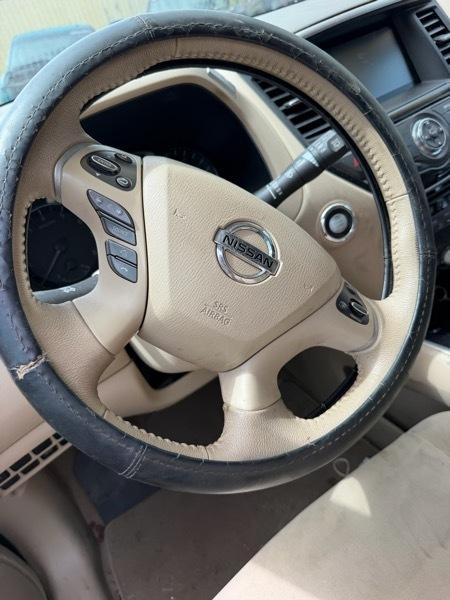 Nissan Pathfinder LE 2WD 2013