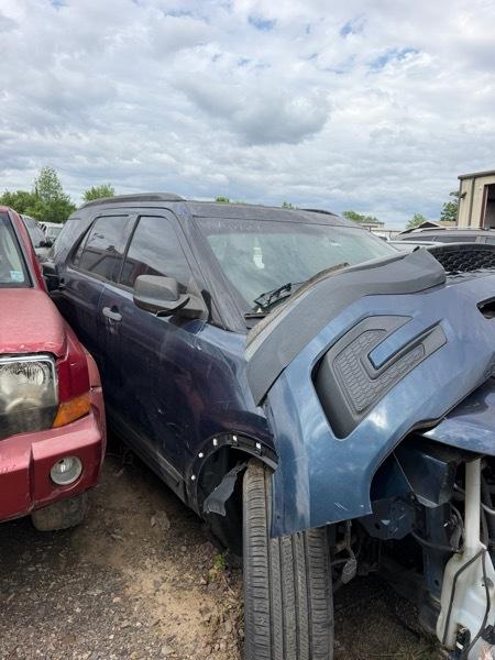 Ford Explorer Base FWD 2017