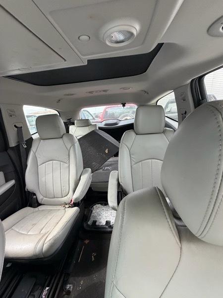 Chevrolet Traverse LTZ AWD 2011