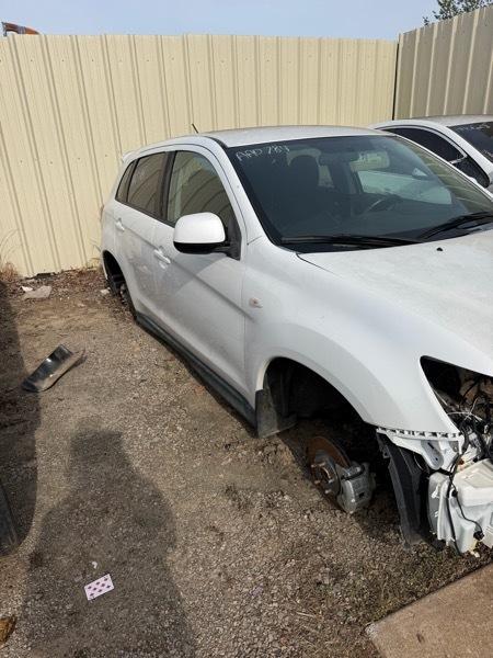 Mitsubishi Outlander Sport ES AWD 2013