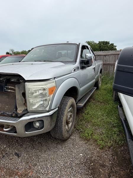 Ford F-250 SD XLT SuperCab Long Bed 4WD 2011