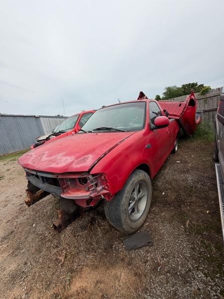 Ford F-150 WS Reg. Cab Long Bed 2WD 1999