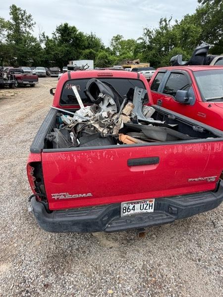 Toyota Tacoma PreRunner Double Cab V6 Auto 2WD 2008