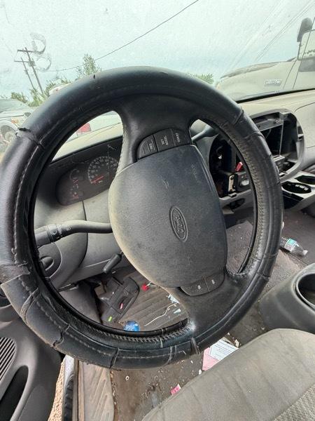Ford F-150 Lariat SuperCab Short Bed 2WD 2000