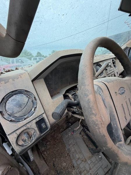 Ford F-550 Crew Cab 4WD DRW 2009