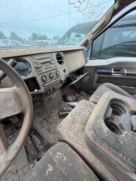 Ford F-550 Crew Cab 4WD DRW 2009