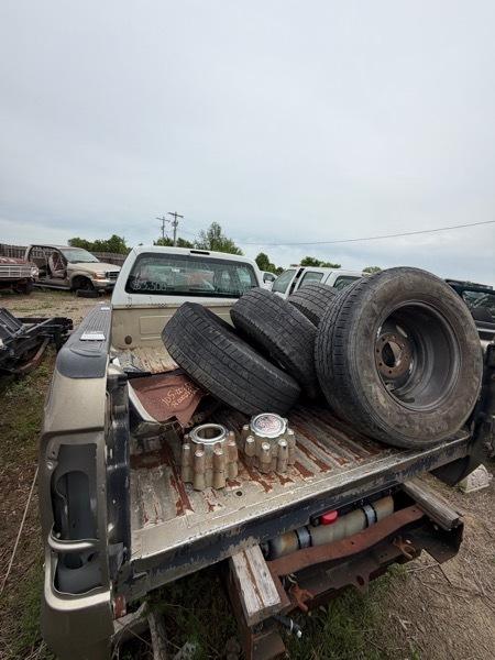 Ford F-350 SD Lariat Crew Cab Long Bed DRW 2WD 2009