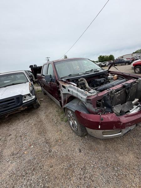 Ford F-150 Lariat SuperCrew 2WD 2005