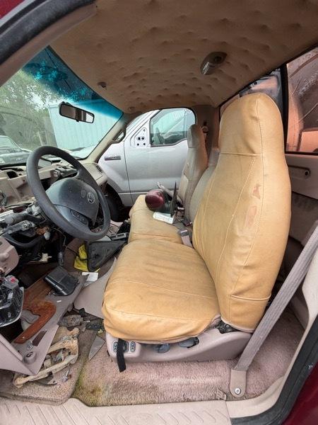 Ford F-150 Reg. Cab Short Bed 2WD 1997