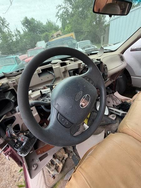 Ford F-150 Reg. Cab Short Bed 2WD 1997
