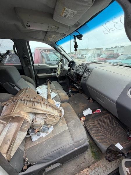 Ford F-150 XL SuperCrew Short Bed 4WD 2008