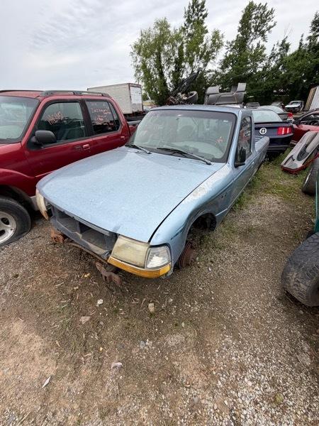 Ford Ranger XLT Reg. Cab Long Bed 2WD 1998