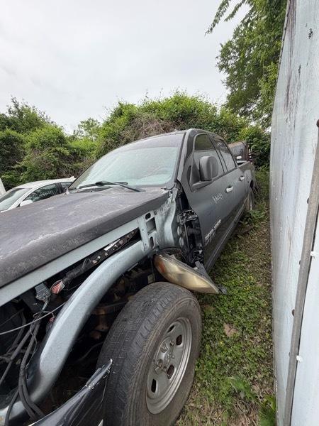 Dodge Ram 1500 ST Quad Cab Long Bed 2WD 2006