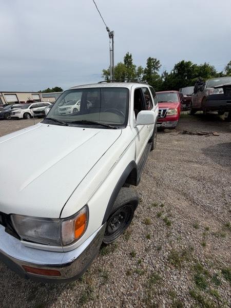 Toyota 4Runner SR5 4WD 1996