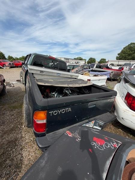 Toyota Tacoma Xtracab V6 4WD 1999