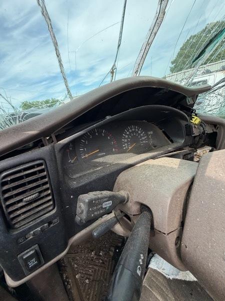 Toyota Tacoma Xtracab V6 4WD 1999