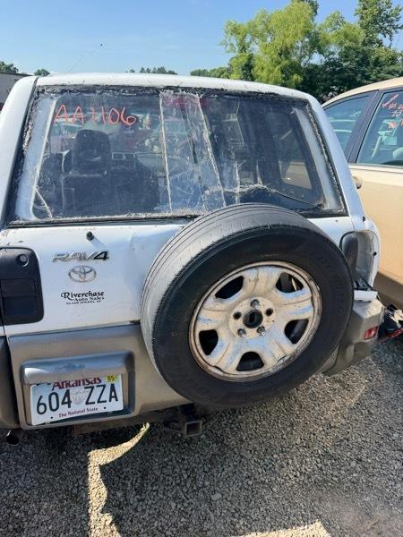 Toyota RAV4 4-Door 4WD 2000