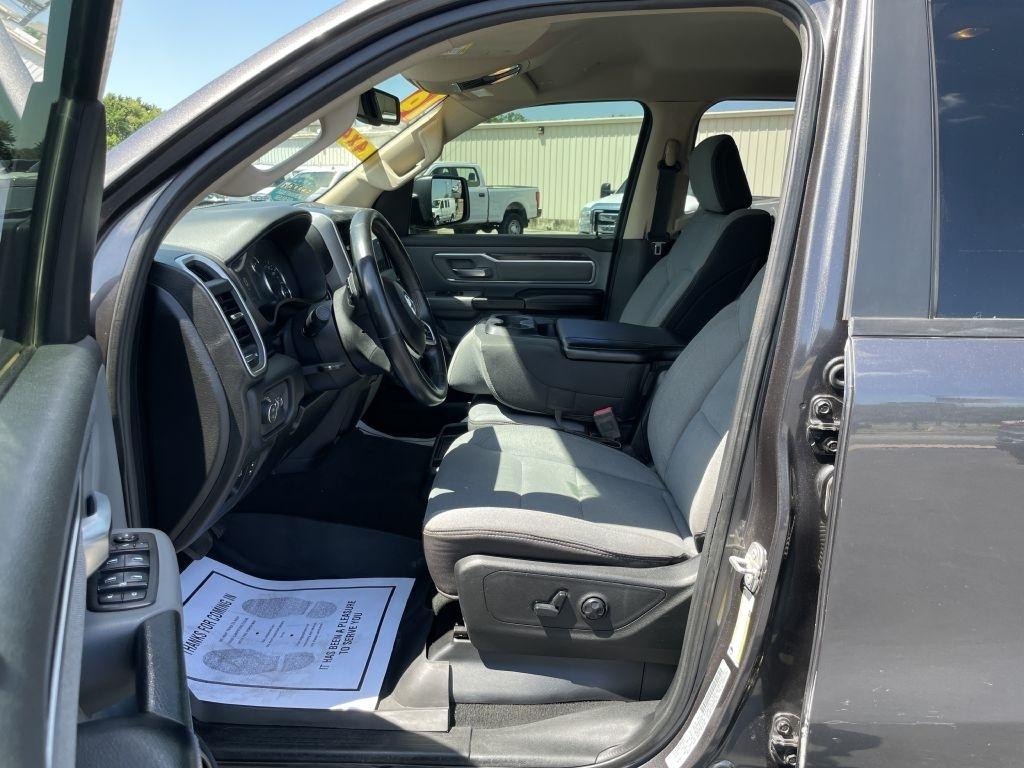 RAM 1500 Big Horn Crew Cab SWB 4WD 2019