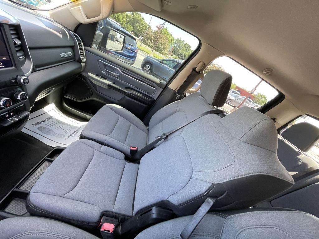 RAM 1500 Big Horn Crew Cab SWB 4WD 2019