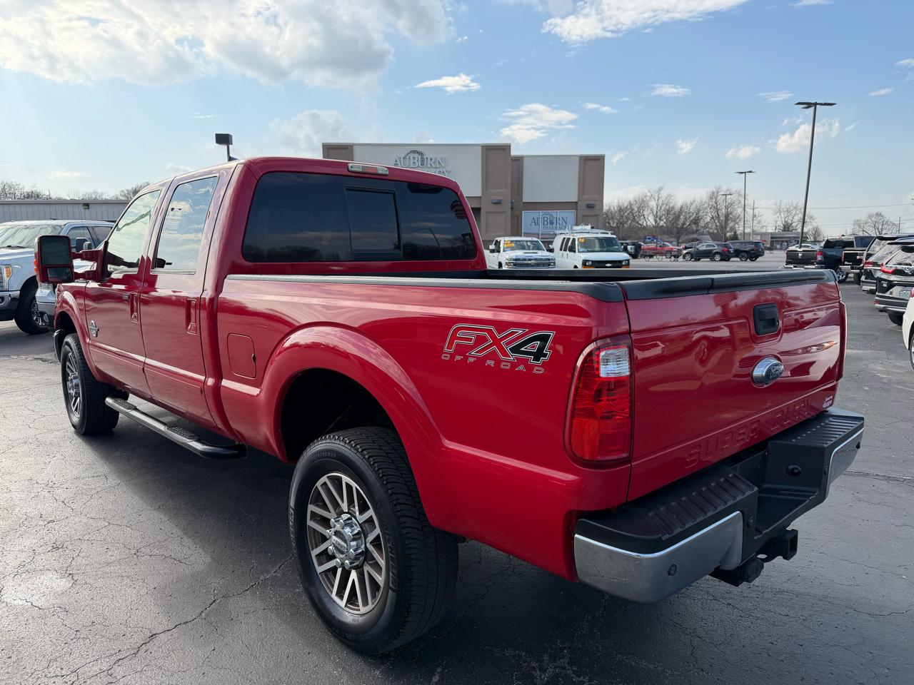 Ford F-250 SD Lariat Crew Cab 4WD 2015