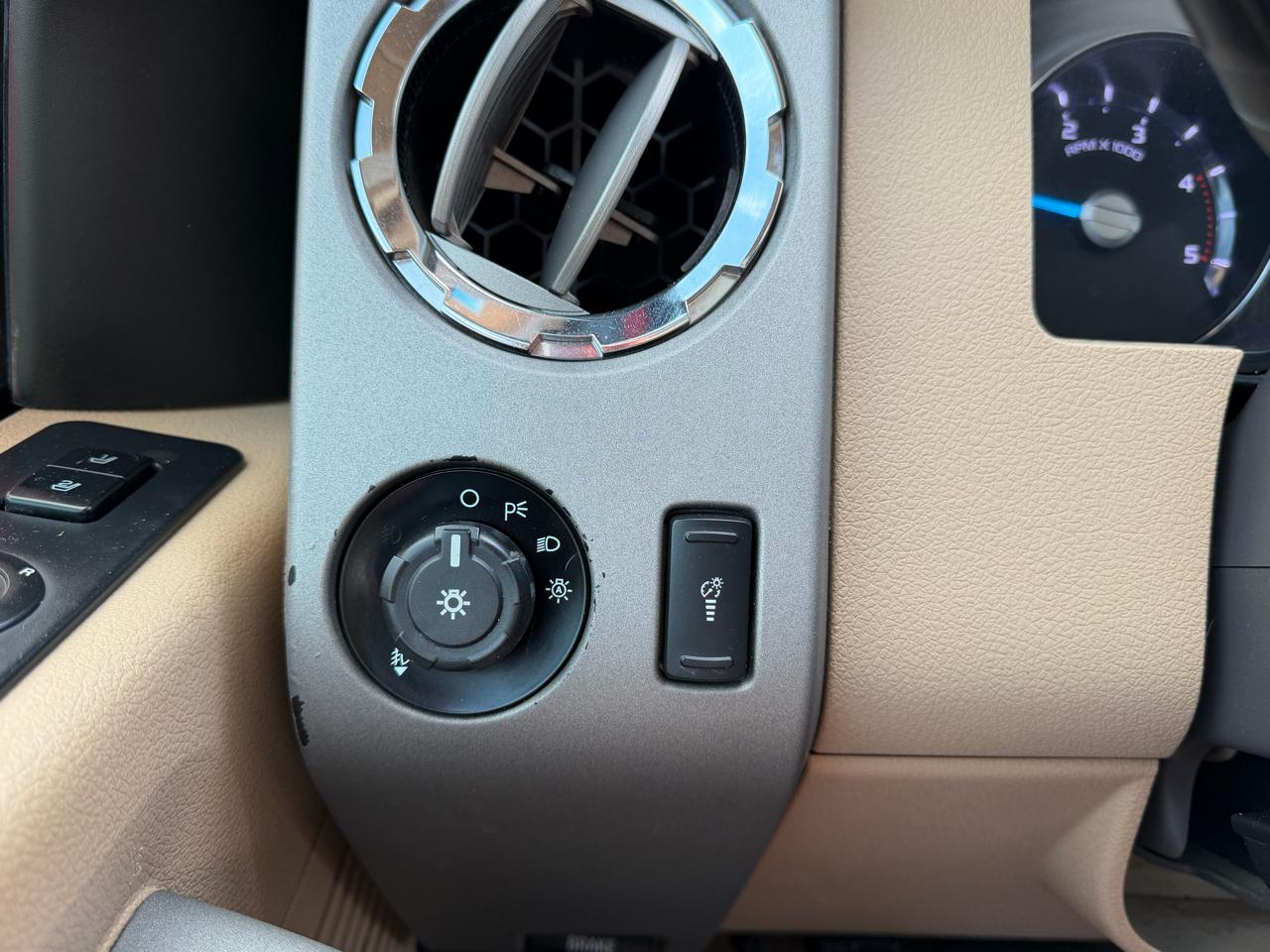 Ford F-250 SD Lariat Crew Cab 4WD 2015