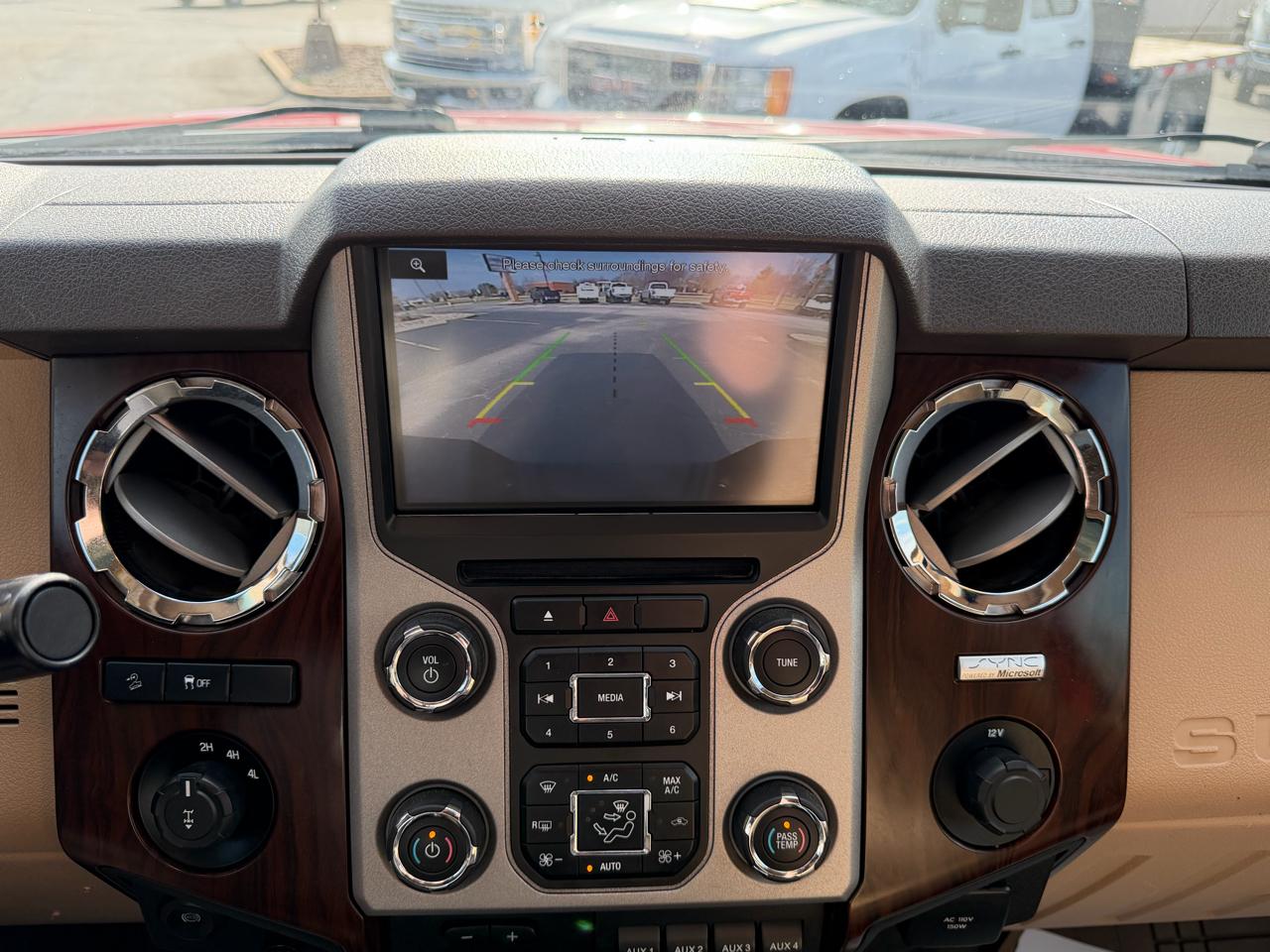 Ford F-250 SD Lariat Crew Cab 4WD 2015