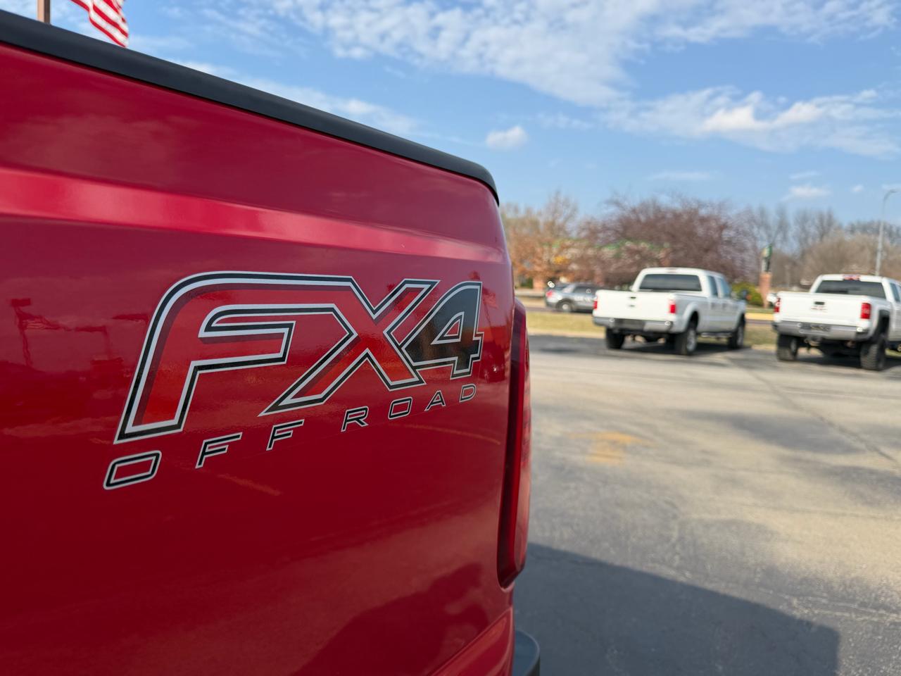 Ford F-250 SD Lariat Crew Cab 4WD 2015