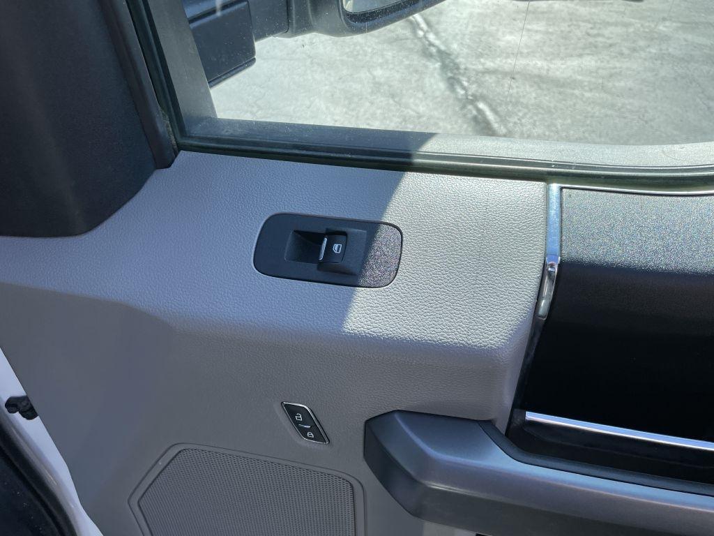 Ford F-250 SD XLT Crew Cab Short Bed 4WD 2020