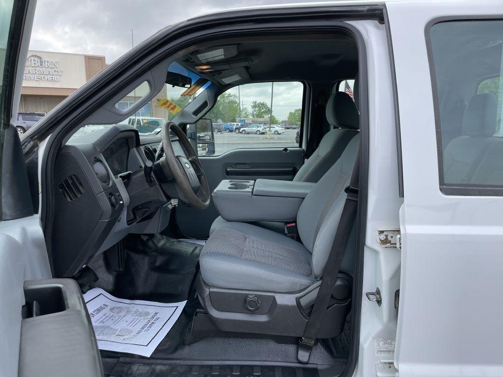 Ford F-350 SD XL Crew Cab Long Bed 4WD 2011