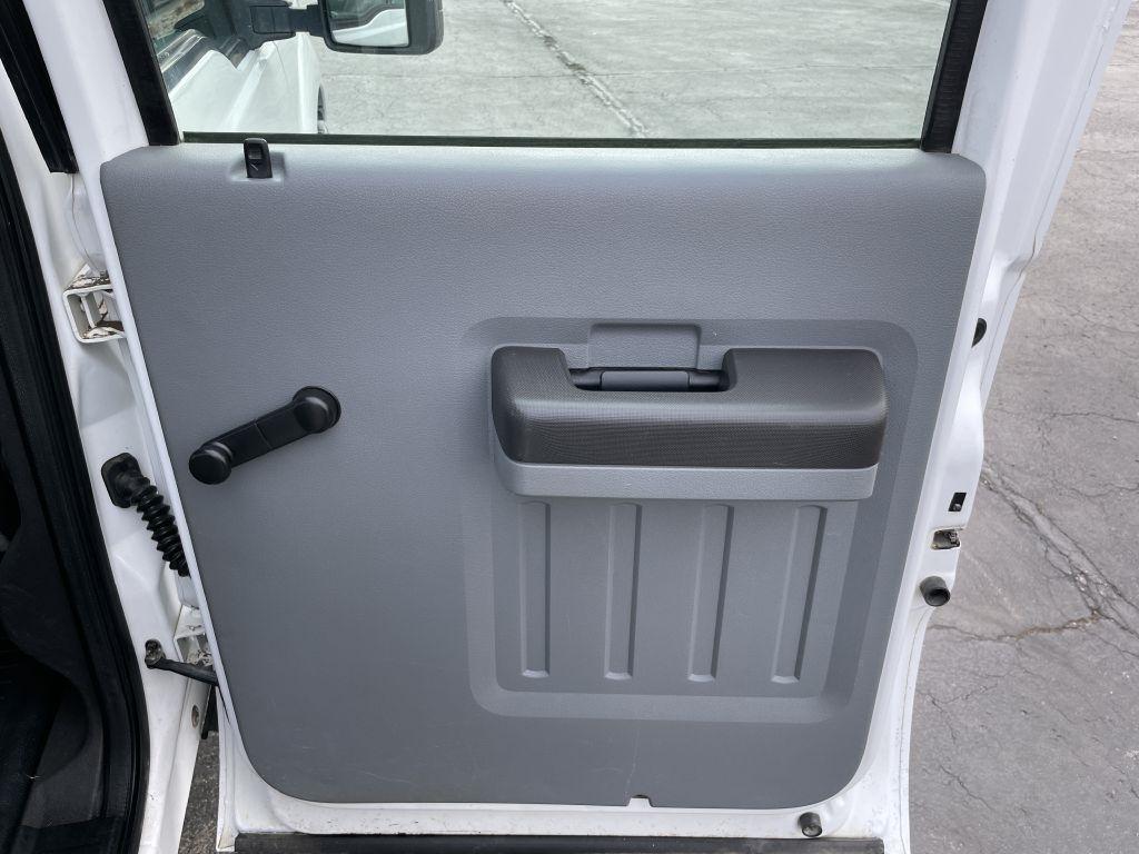 Ford F-350 SD XL Crew Cab Long Bed 4WD 2011