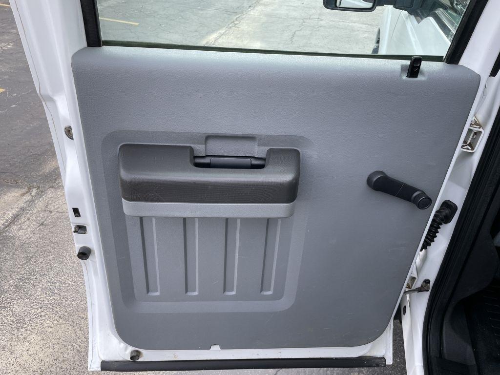 Ford F-350 SD XL Crew Cab Long Bed 4WD 2011