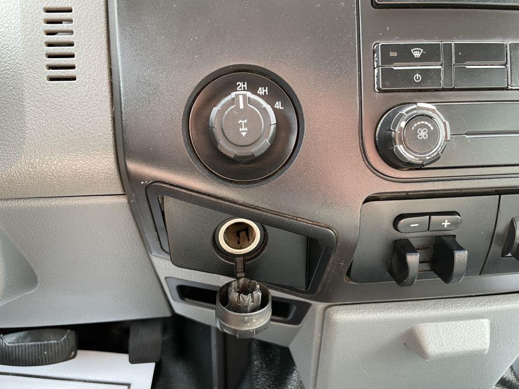 Ford F-350 SD XL Crew Cab Long Bed 4WD 2011