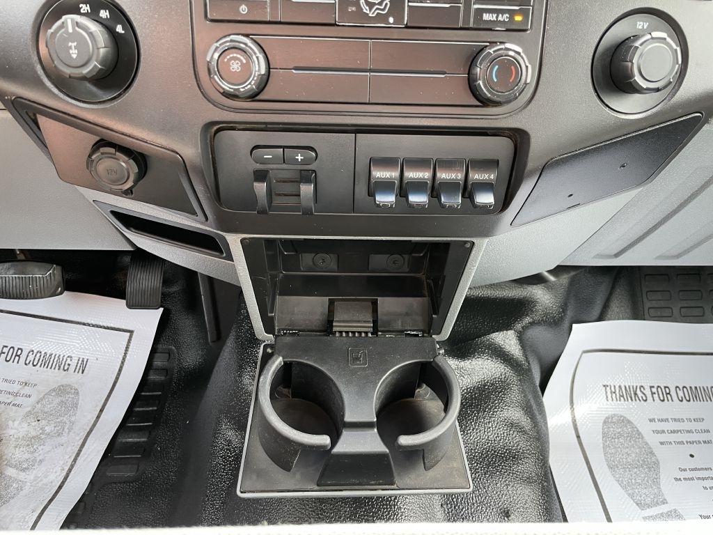 Ford F-350 SD XL Crew Cab Long Bed 4WD 2011