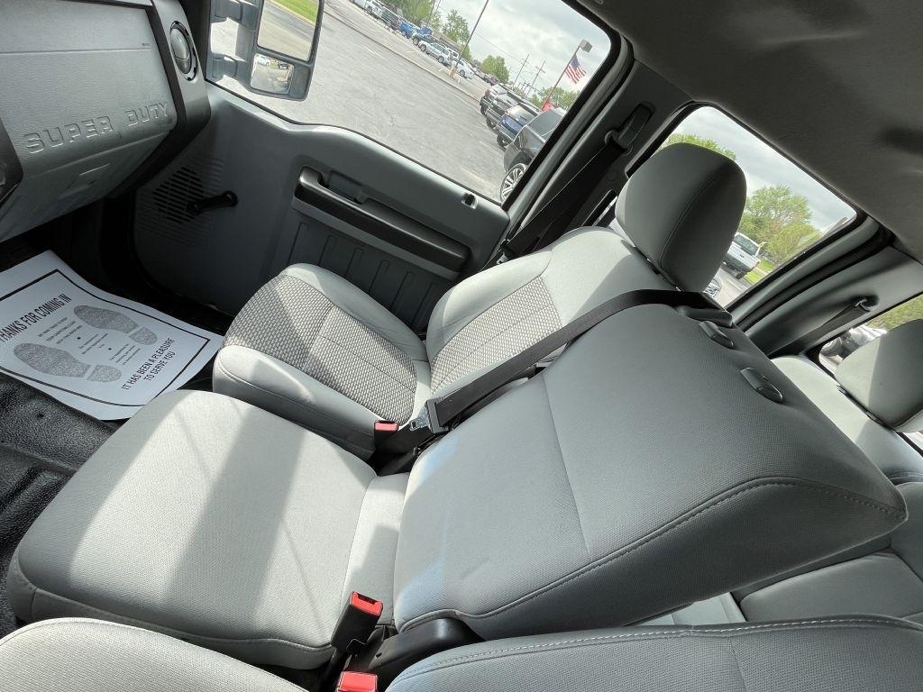 Ford F-350 SD XL Crew Cab Long Bed 4WD 2011