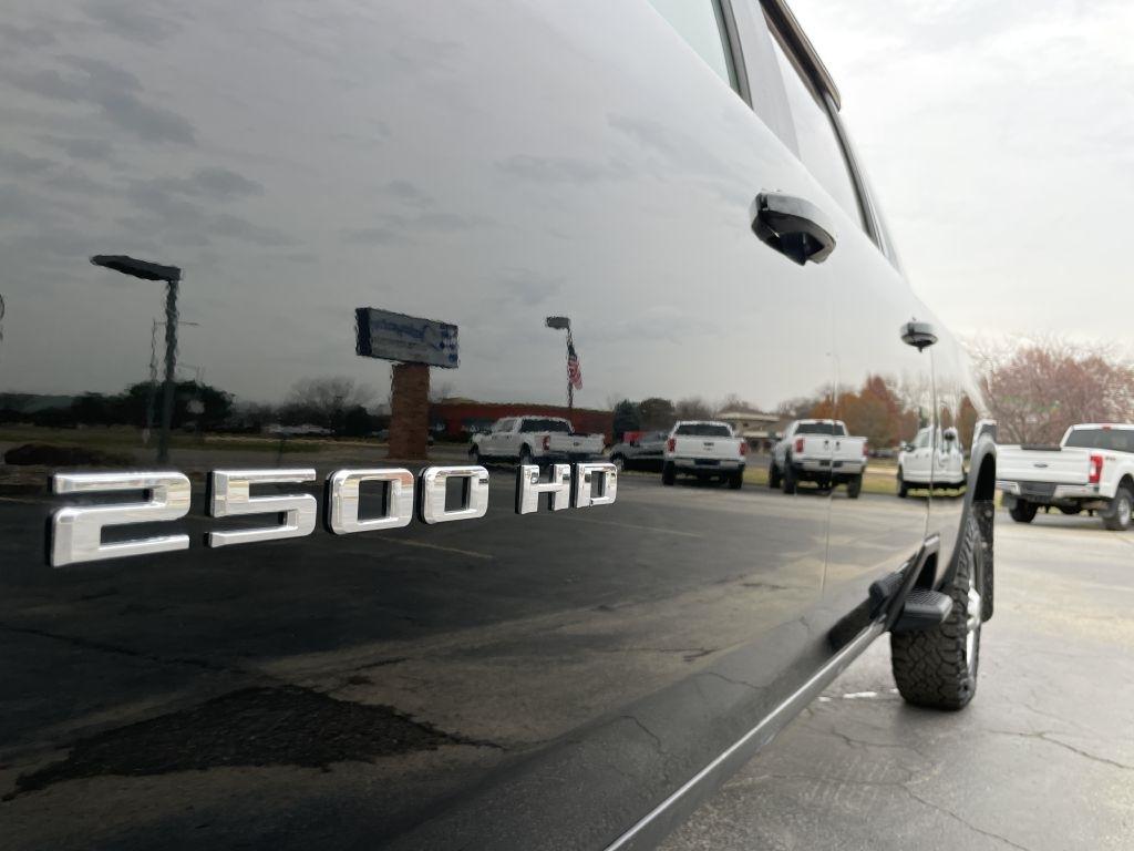 Chevrolet Silverado 2500HD LT Crew Cab Long Box 4WD 2020