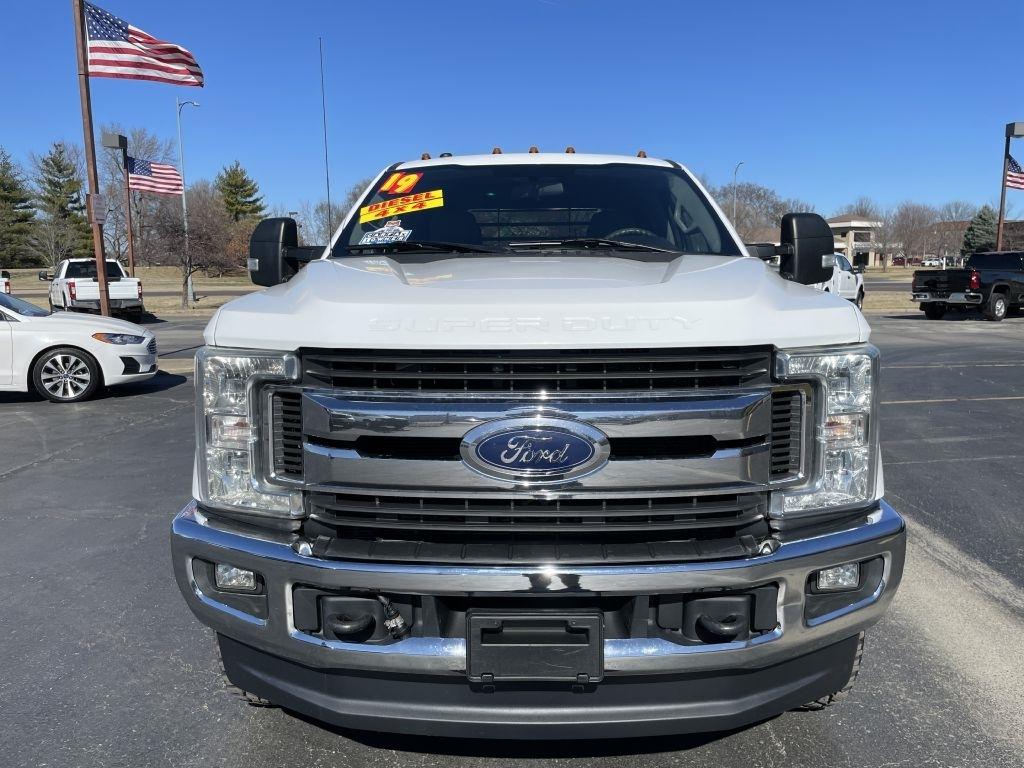 Ford F-350 SD XL Crew Cab Long Bed DRW 4WD 2019