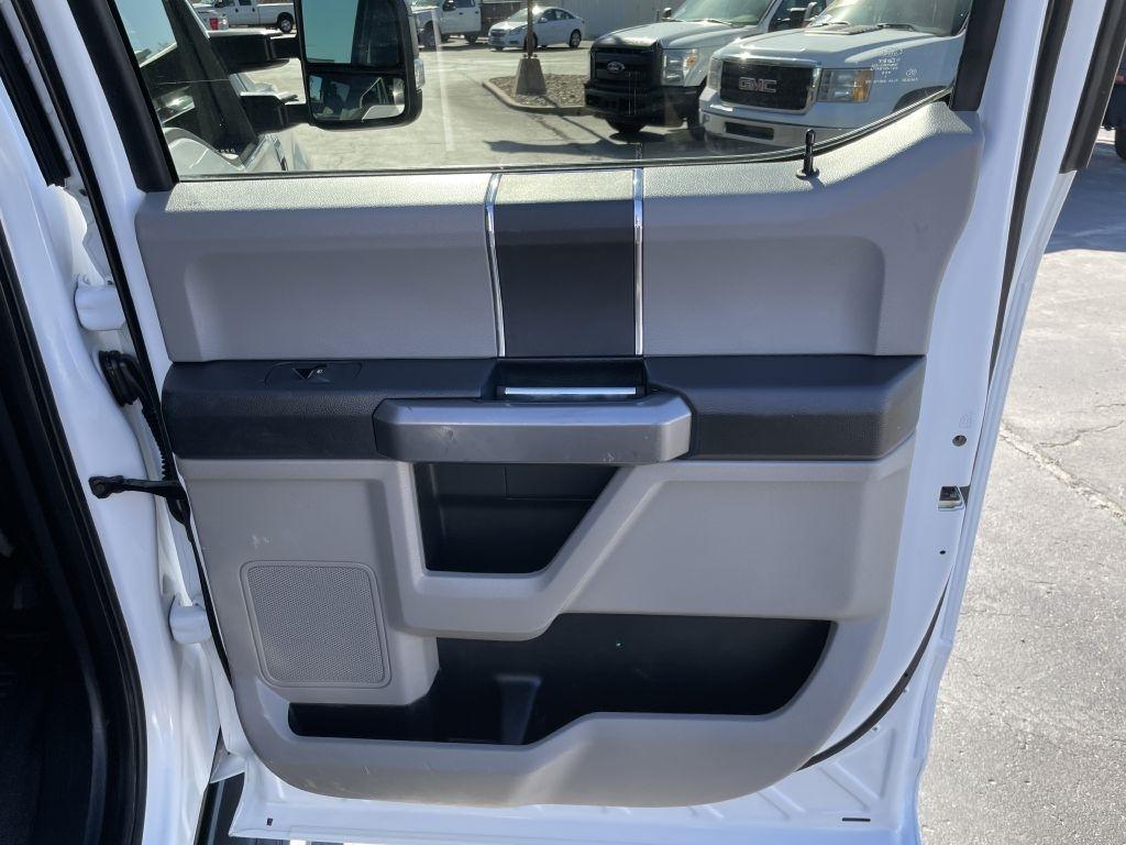 Ford F-350 SD XL Crew Cab Long Bed DRW 4WD 2019