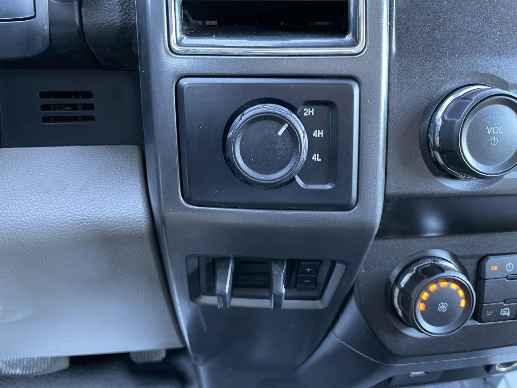 Ford F-350 SD XL Crew Cab Long Bed DRW 4WD 2019