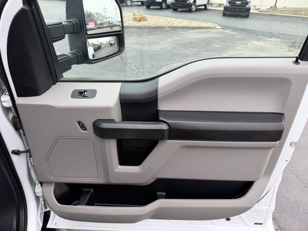 Ford F-350 SD XL Crew Cab Long Bed 4WD 2018