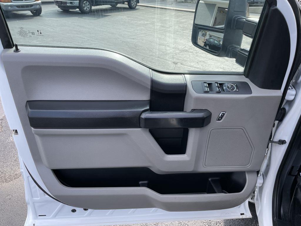 Ford F-350 SD XL Crew Cab Short Bed 4WD 2020