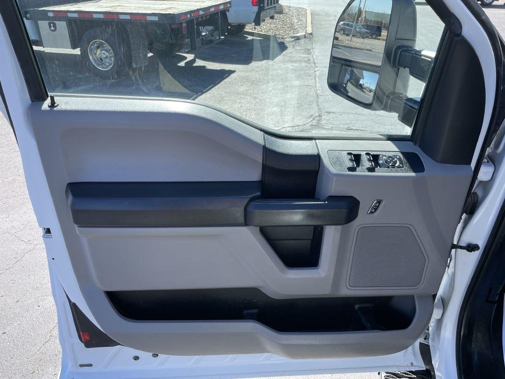 Ford F-250 SD XL SuperCab 4WD 2018