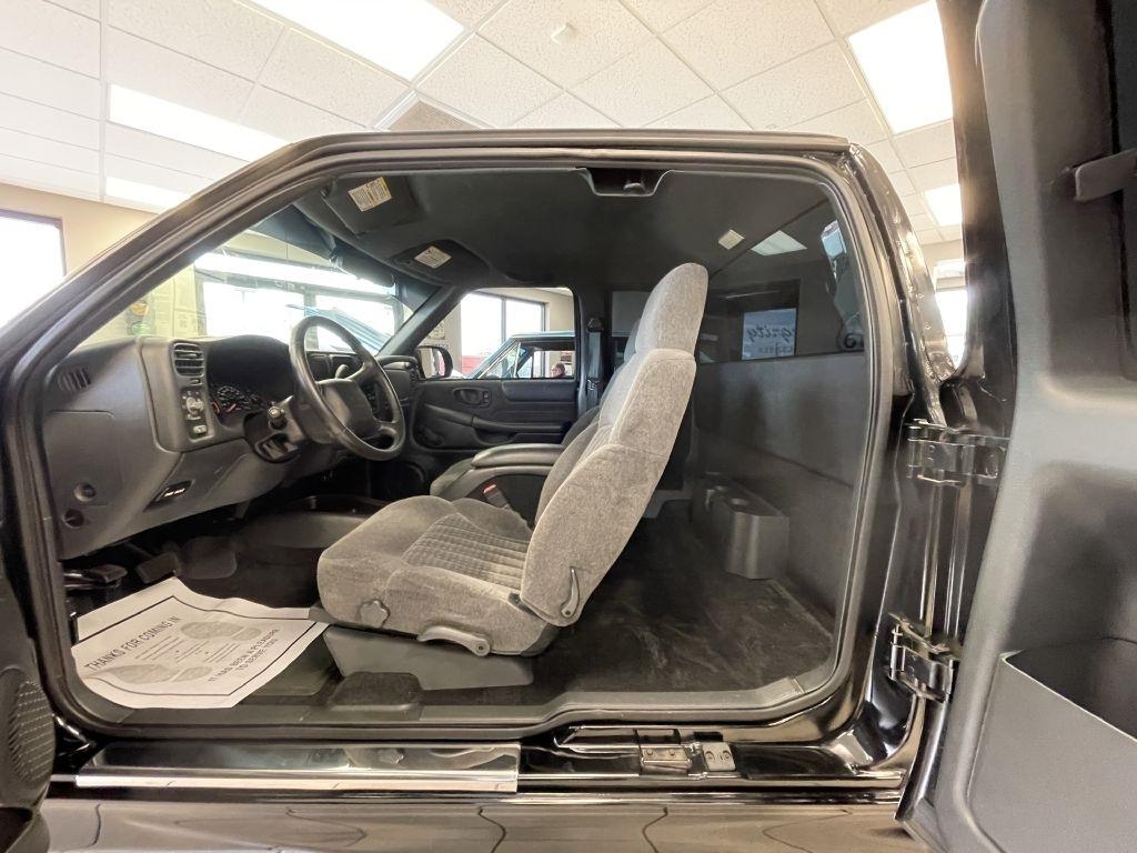 Chevrolet S10 Pickup LS Ext. Cab 2WD 2002