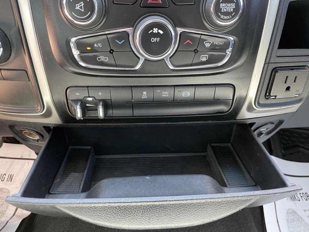 RAM 2500 SLT Mega Cab 4WD 2014