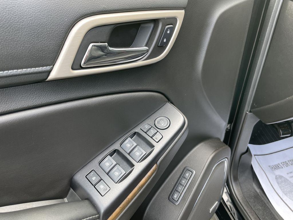 GMC Yukon Denali 4WD 2018