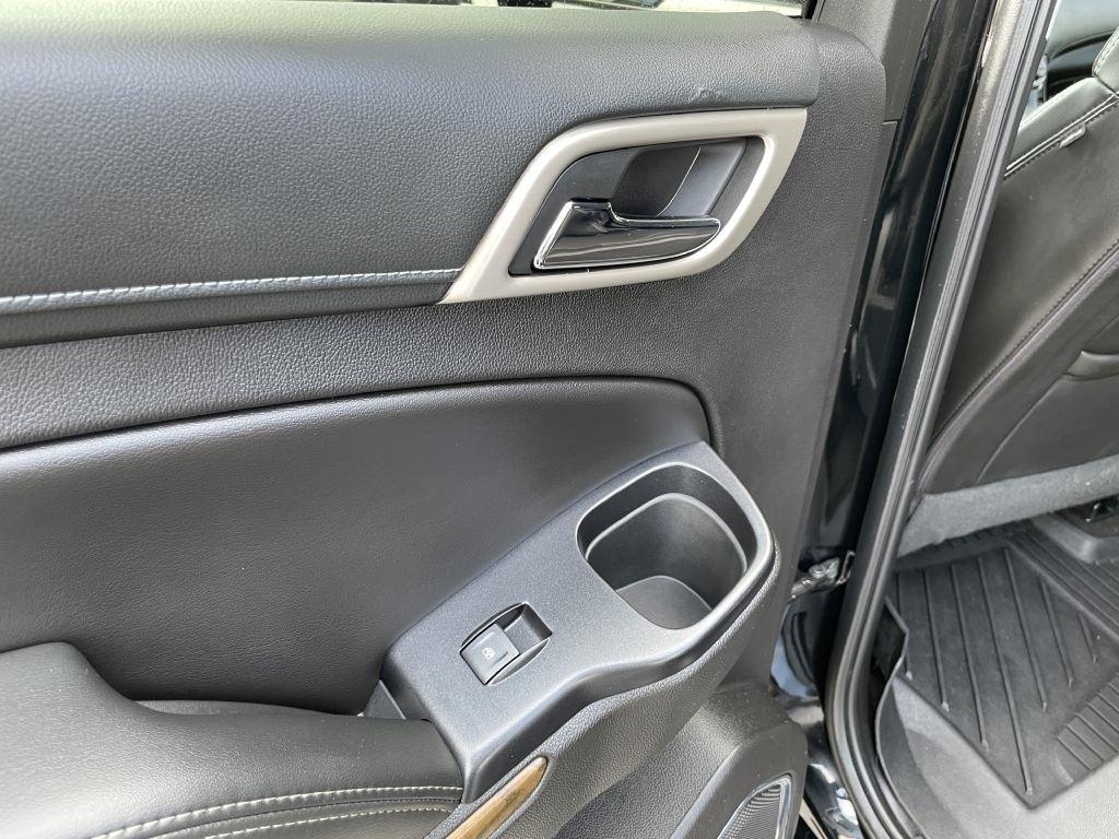 GMC Yukon Denali 4WD 2018